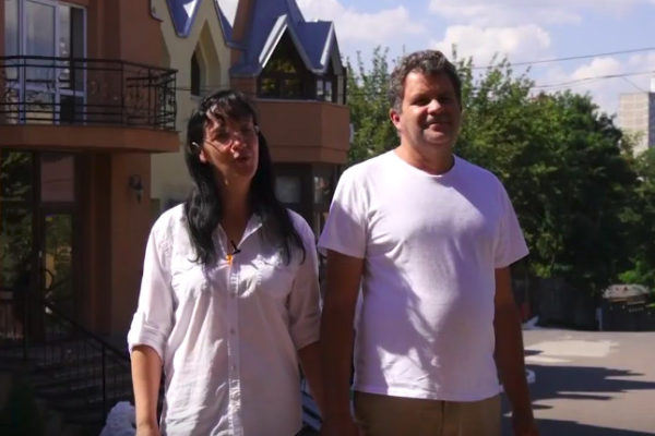 Um casal brasileiro, Edna e Cláudio. A primeria visita de Biotexcom